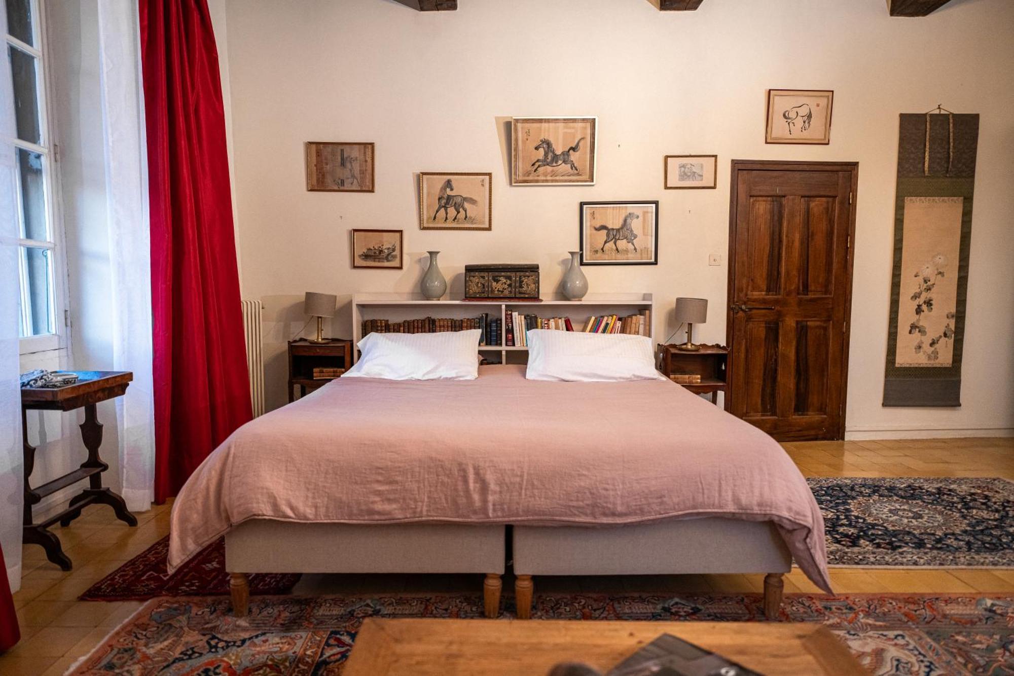 Bed and Breakfast Rue Du Chateau A Cabrieres D'Avignon Exterior foto
