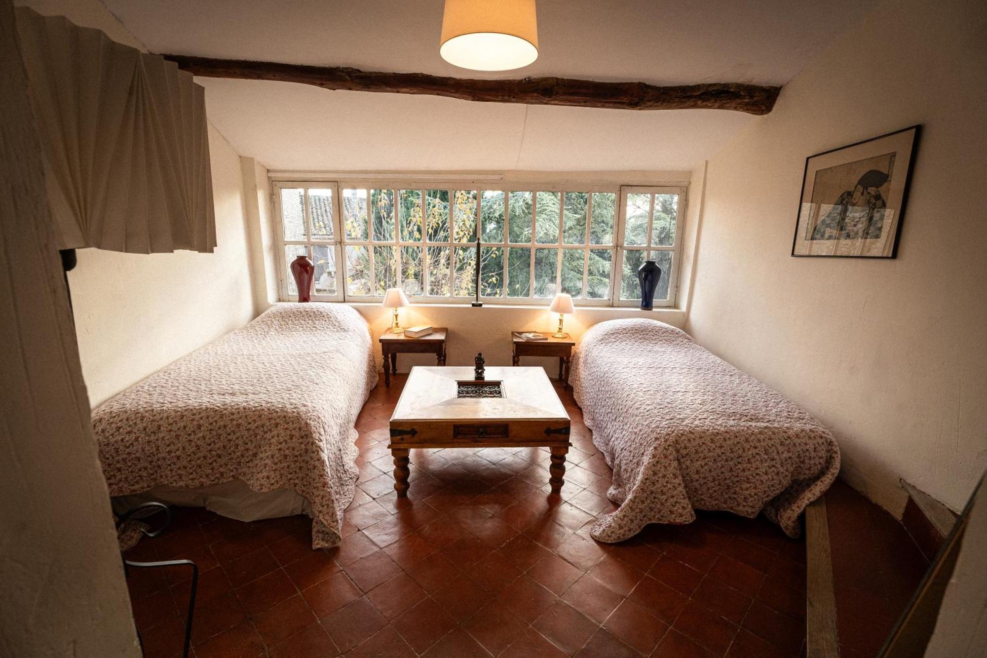 Bed and Breakfast Rue Du Chateau A Cabrieres D'Avignon Exterior foto